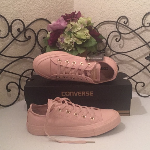 nude leather converse